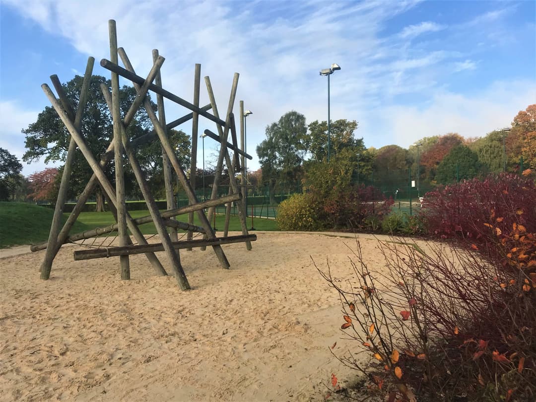 War Memorial Park - image 1