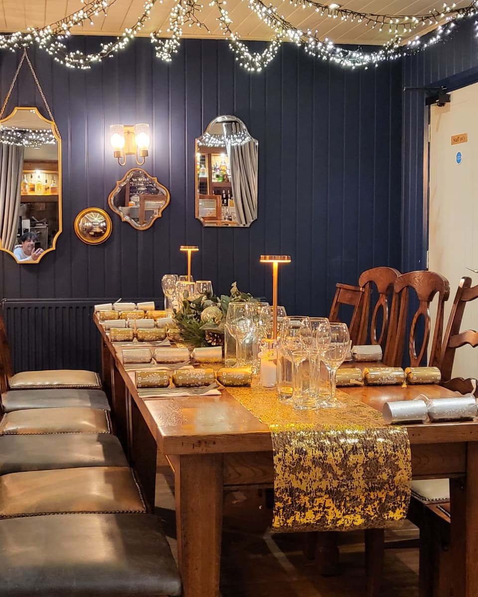 The Saturnos | Bubbenhall - image 2